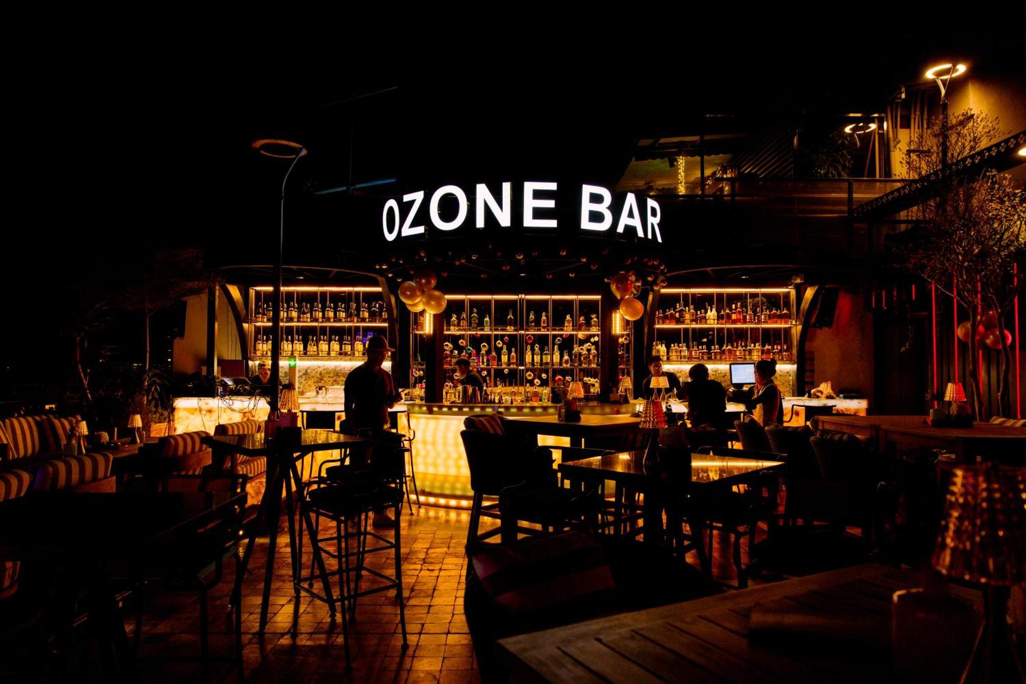 Grand Hotel Du Lac Ανόι Εξωτερικό φωτογραφία Ozone Bar