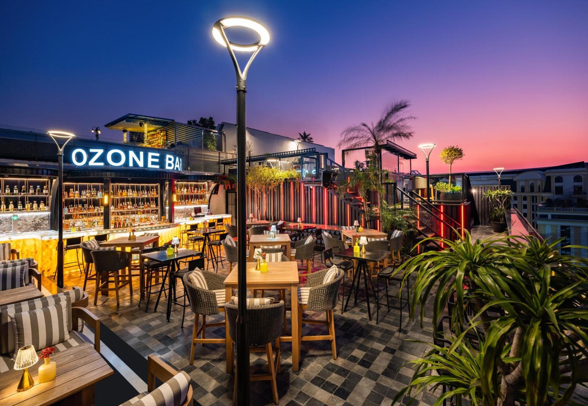 Grand Hotel Du Lac Ανόι Εξωτερικό φωτογραφία OZONE Bar