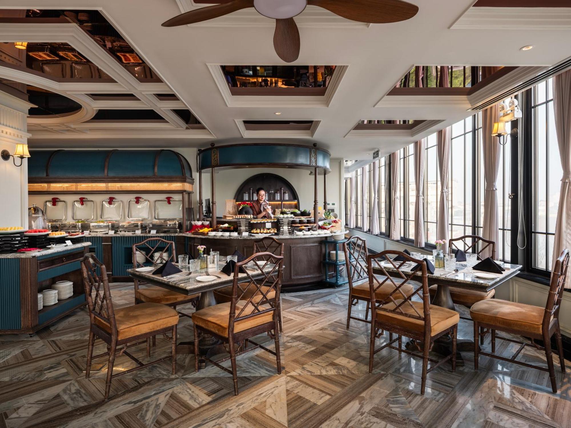 Grand Hotel Du Lac Ανόι Εξωτερικό φωτογραφία The restaurant